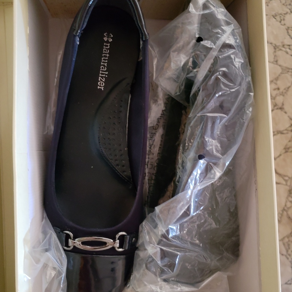 Naturalize black wedge